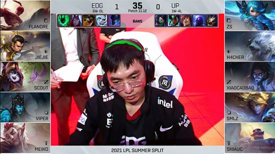 甘肃古浪举行青少年足球盛会八步沙杯邀请赛